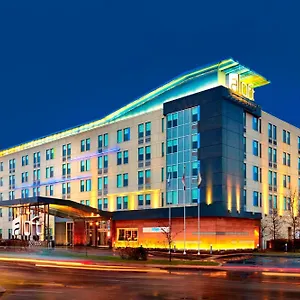Aloft Airport Montréal